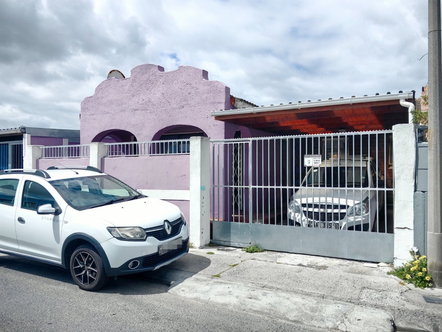 3 Bedroom Property for Sale in Lentegeur Western Cape